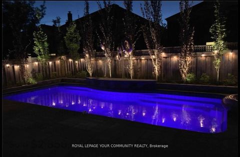 Photo 34 at 20 White Lodge Crescent N, Mill Pond, Richmond Hill