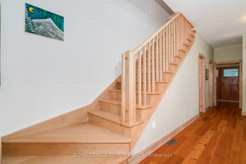 Photo 11 at 146 Ashdale Avenue, Coxwell, Toronto