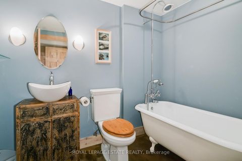 Photo 36 at 146 Ashdale Avenue, Coxwell, Toronto