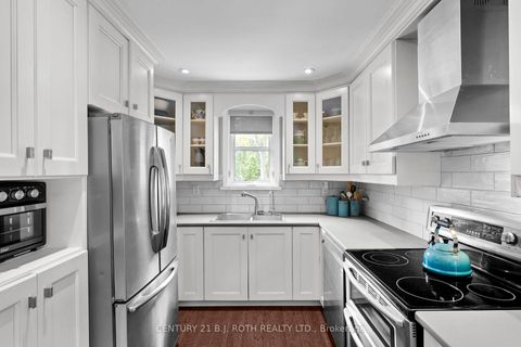 Photo 10 at 14 ST VINCENT Street, North Shore, Barrie