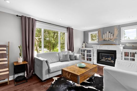 Photo 13 at 14 ST VINCENT Street, North Shore, Barrie