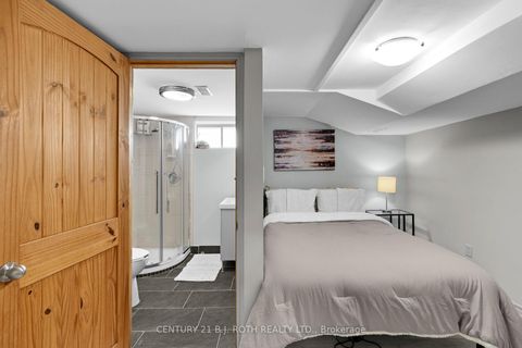 Photo 27 at 14 ST VINCENT Street, North Shore, Barrie