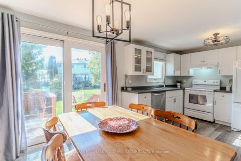 Photo 2 at 51 Robin Court, Cundles East, Barrie