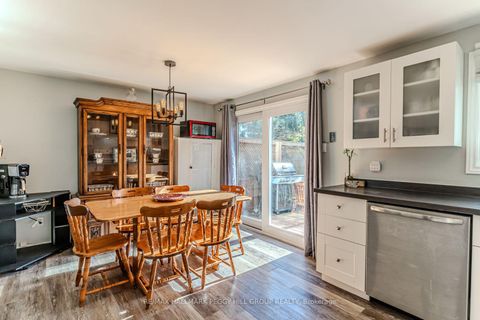 Photo 4 at 51 Robin Court, Cundles East, Barrie