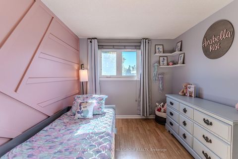 Photo 6 at 51 Robin Court, Cundles East, Barrie