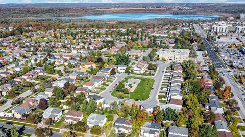 Photo 12 at 51 Robin Court, Cundles East, Barrie