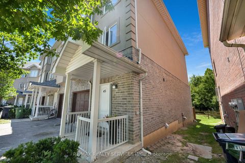Photo 2 at 45 - 3059 Finch Avenue W, Humbermede, Toronto