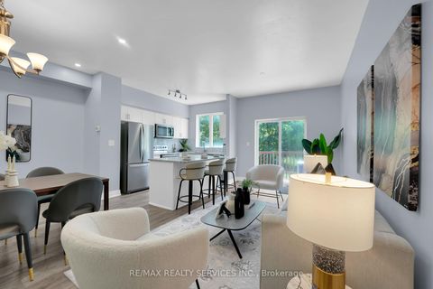 Photo 10 at 45 - 3059 Finch Avenue W, Humbermede, Toronto