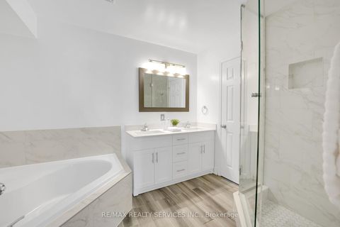 Photo 23 at 45 - 3059 Finch Avenue W, Humbermede, Toronto