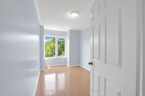 Photo 27 at 45 - 3059 Finch Avenue W, Humbermede, Toronto