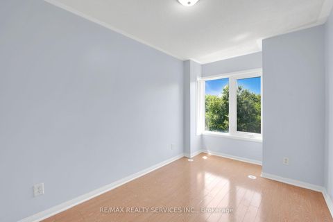 Photo 28 at 45 - 3059 Finch Avenue W, Humbermede, Toronto