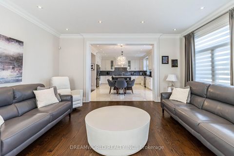 Photo 11 at 416 Rustic Road, Rustic, Toronto