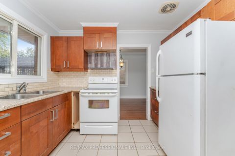 Photo 15 at 11 Jeanette Street, Cliffcrest, Toronto