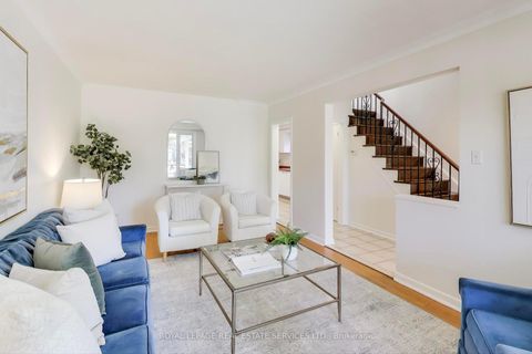 Photo 7 at 135 Giltspur Drive, Jane Heights, Toronto