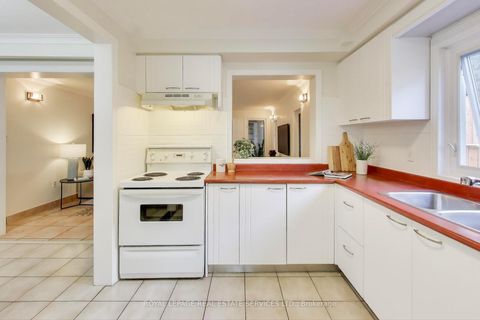 Photo 10 at 135 Giltspur Drive, Jane Heights, Toronto
