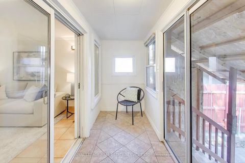 Photo 15 at 135 Giltspur Drive, Jane Heights, Toronto Photo 15 at 135 Giltspur Drive, Jane Heights, Toronto