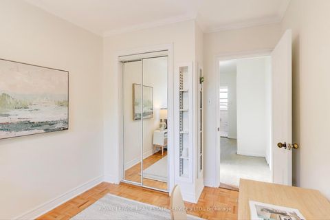 Photo 22 at 135 Giltspur Drive, Jane Heights, Toronto