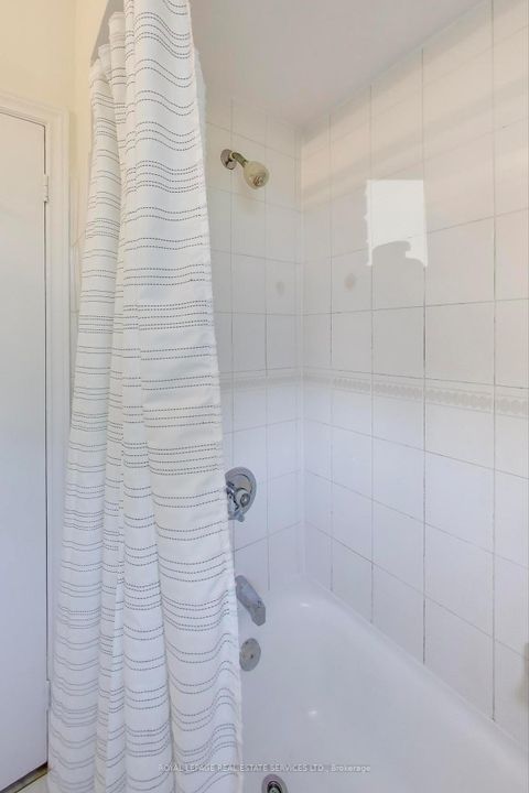 Photo 24 at 135 Giltspur Drive, Jane Heights, Toronto