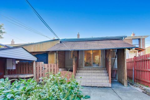 Photo 37 at 135 Giltspur Drive, Jane Heights, Toronto