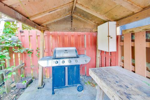 Photo 40 at 135 Giltspur Drive, Jane Heights, Toronto