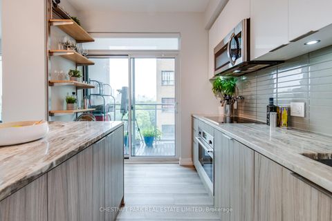 Photo 10 at 614 - 223 St. Clair Avenue W, Casa Loma, Toronto