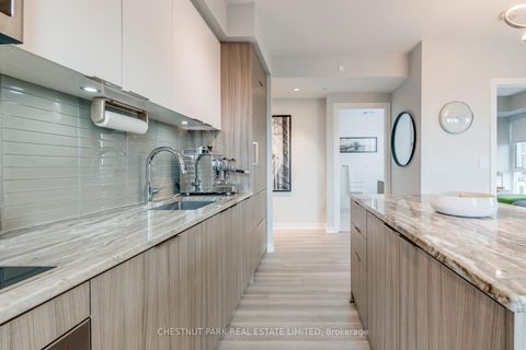 Photo 11 at 614 - 223 St. Clair Avenue W, Casa Loma, Toronto