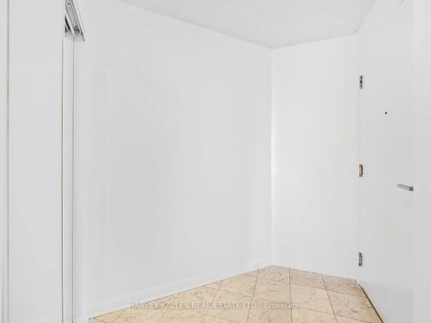 Photo 2 at 1115 - 228 Queens Quay W, Waterfront Communities C1, Toronto