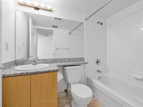 Photo 17 at 1115 - 228 Queens Quay W, Waterfront Communities C1, Toronto