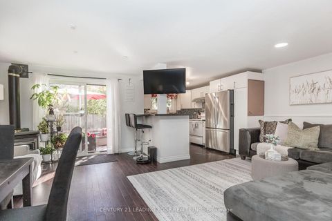 Photo 11 at 14 Quail Crescent, Ardagh, Barrie