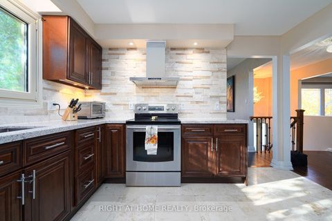 Photo 3 at 220 Overton Place, CP College Park, Oakville