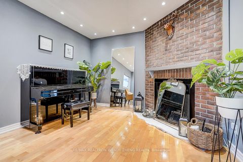Photo 1 at 90 Radwell Crescent, Milliken, Toronto