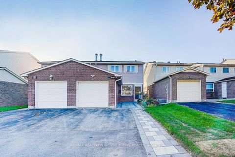 Photo 36 at 90 Radwell Crescent, Milliken, Toronto