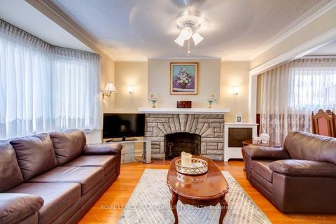 Photo 2 at 203 Woodycrest Avenue, East York, Toronto