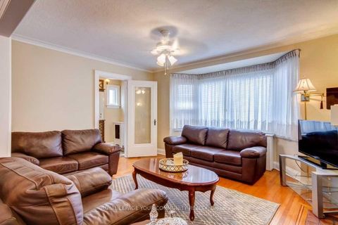 Photo 4 at 203 Woodycrest Avenue, East York, Toronto