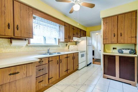 Photo 6 at 203 Woodycrest Avenue, East York, Toronto