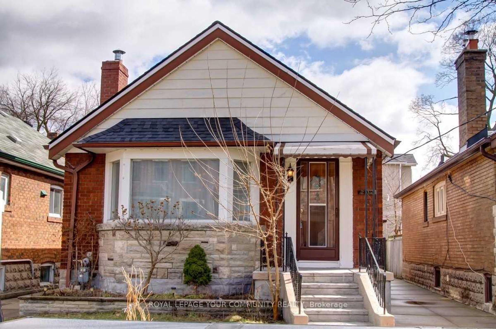 203 Woodycrest Avenue, East York, Toronto 
