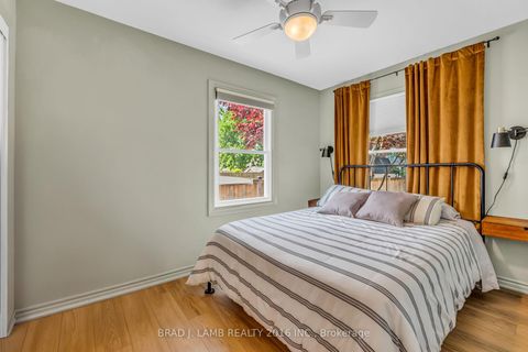 Photo 7 at 794 The Queensway, Queensway, Toronto