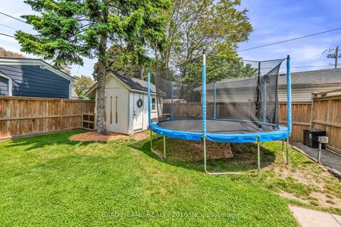 Photo 17 at 794 The Queensway, Queensway, Toronto