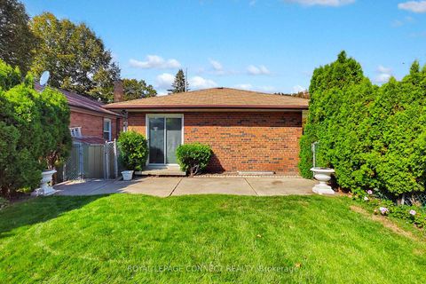 Photo 41 at 14 Dalehurst Avenue, Morningside, Toronto