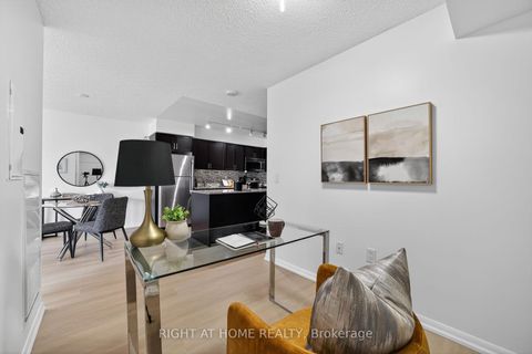 Photo 9 at 726 - 36 Via Bagnato Street, Glen Park, Toronto
