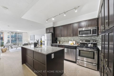 Photo 11 at 726 - 36 Via Bagnato Street, Glen Park, Toronto