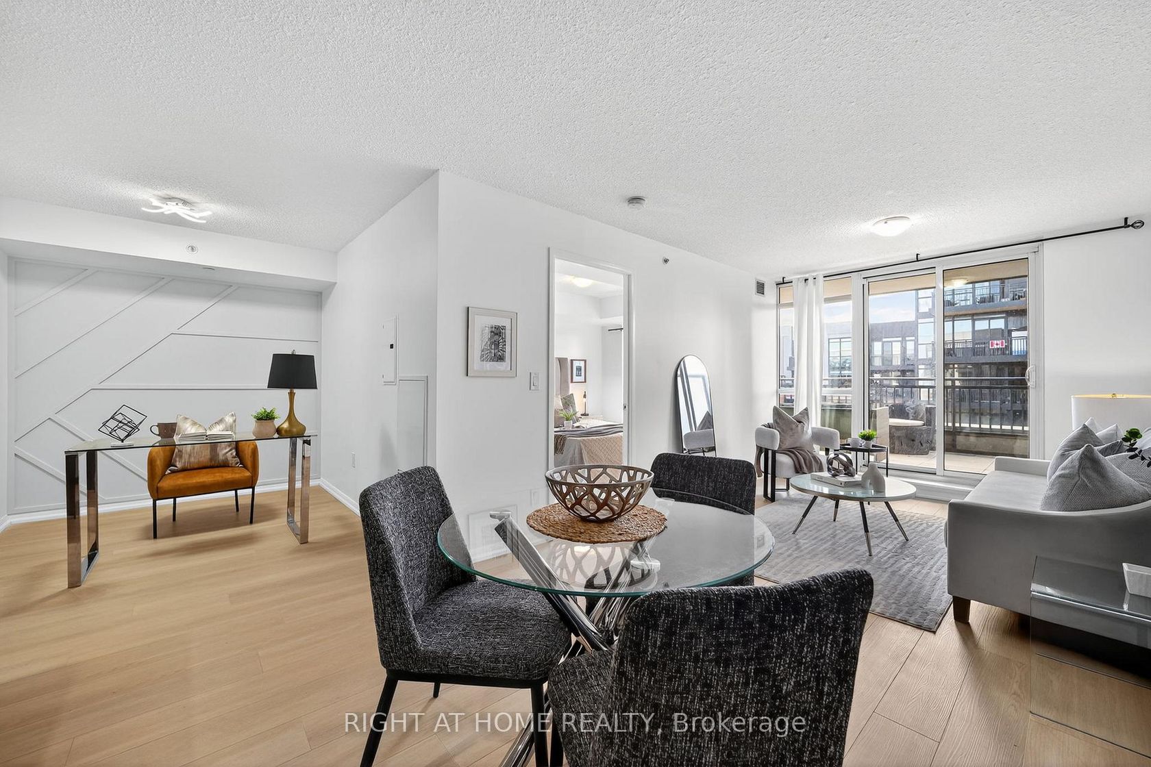 726 - 36 Via Bagnato Street, Glen Park, Toronto by Loree Meneguzzi Real Estate 726 - 36 Via Bagnato Street, Glen Park, Toronto