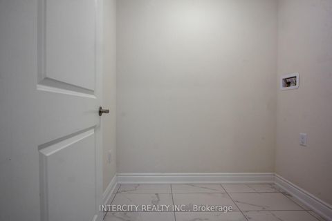 Photo 5 at 3273 Sixth Line, GO Glenorchy, Oakville