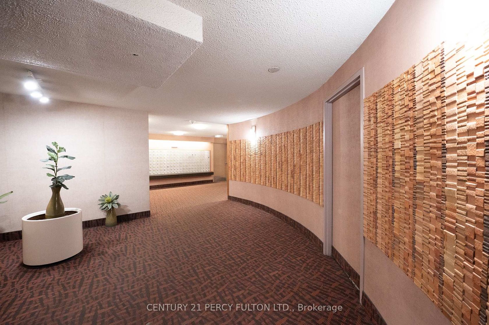 Photo 5 at 301 - 25 Silver Springs Boulevard, L'Amoreaux, Toronto Photo 5 at 301 - 25 Silver Springs Boulevard, L'Amoreaux, Toronto