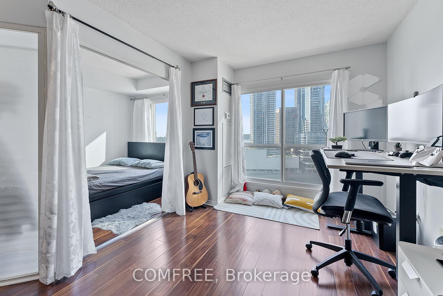 Photo 5 at 1519 - 25 The Esplanade, Waterfront Communities C8, Toronto Photo 5 at 1519 - 25 The Esplanade, Waterfront Communities C8, Toronto