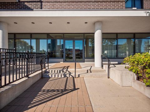 Photo 1 at 1005 - 128 Fairview Mall Drive, Don Valley Village, Toronto