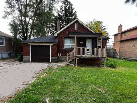 Photo 0 at 203 Drewry Avenue, Newtonbrook West, Toronto