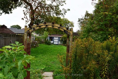 Photo 4 at 171 Raleigh Avenue, Birchmount, Toronto