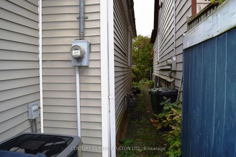 Photo 7 at 171 Raleigh Avenue, Birchmount, Toronto