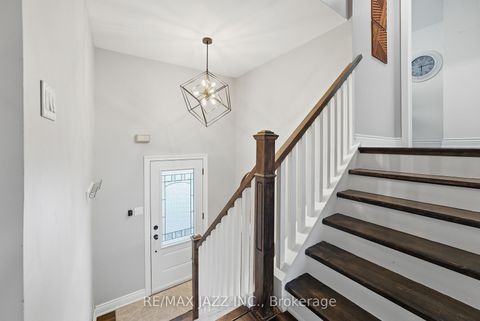 Photo 3 at 804 Beatrice Street E, Pinecrest, Oshawa